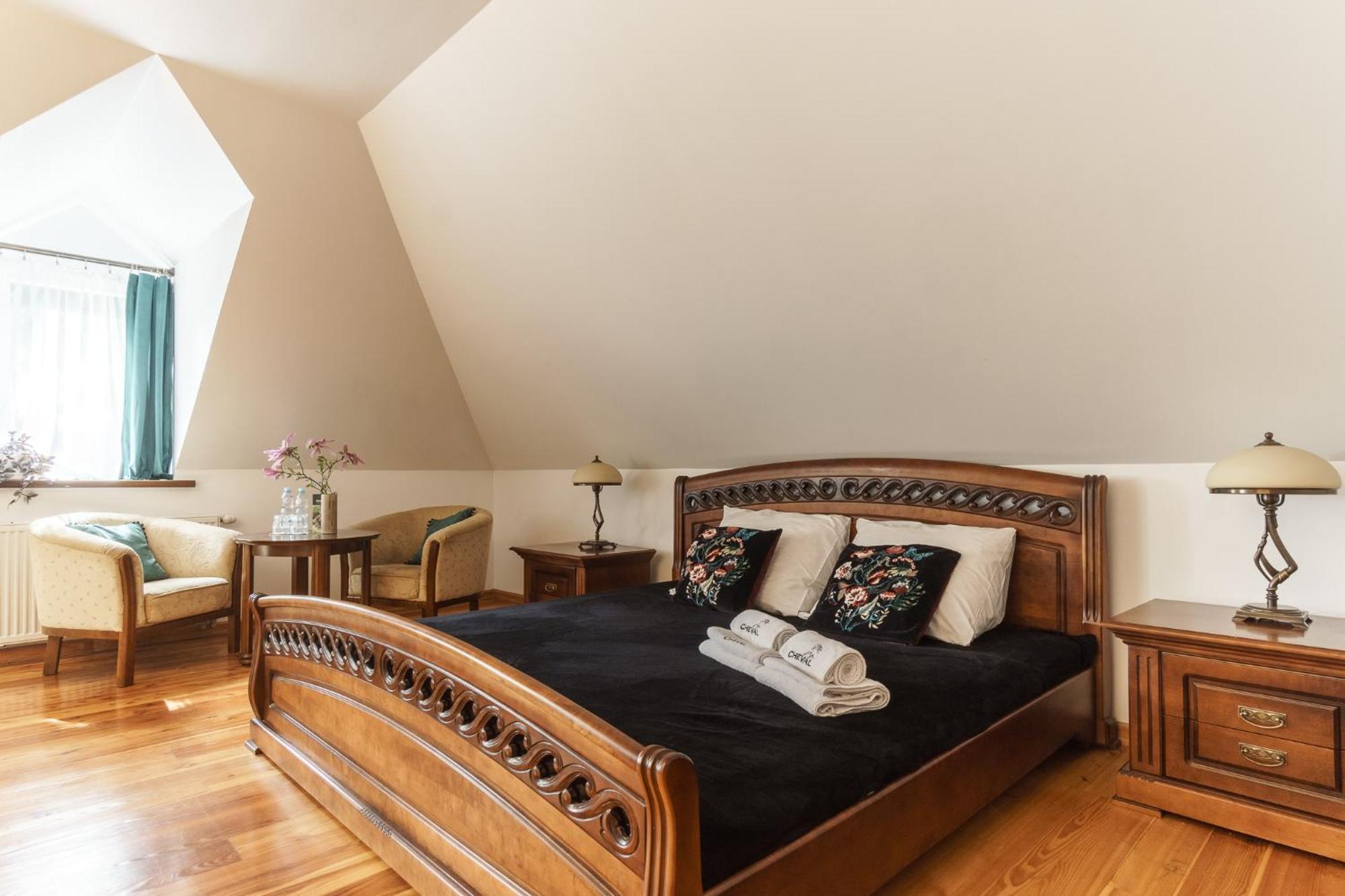 Apartamenty W Dworku Cheval Cracovia Esterno foto