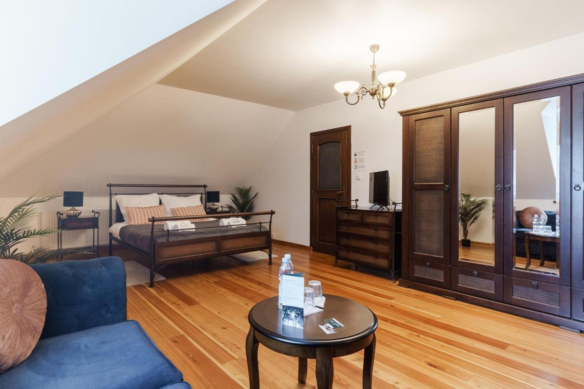 Apartamenty W Dworku Cheval Cracovia Esterno foto