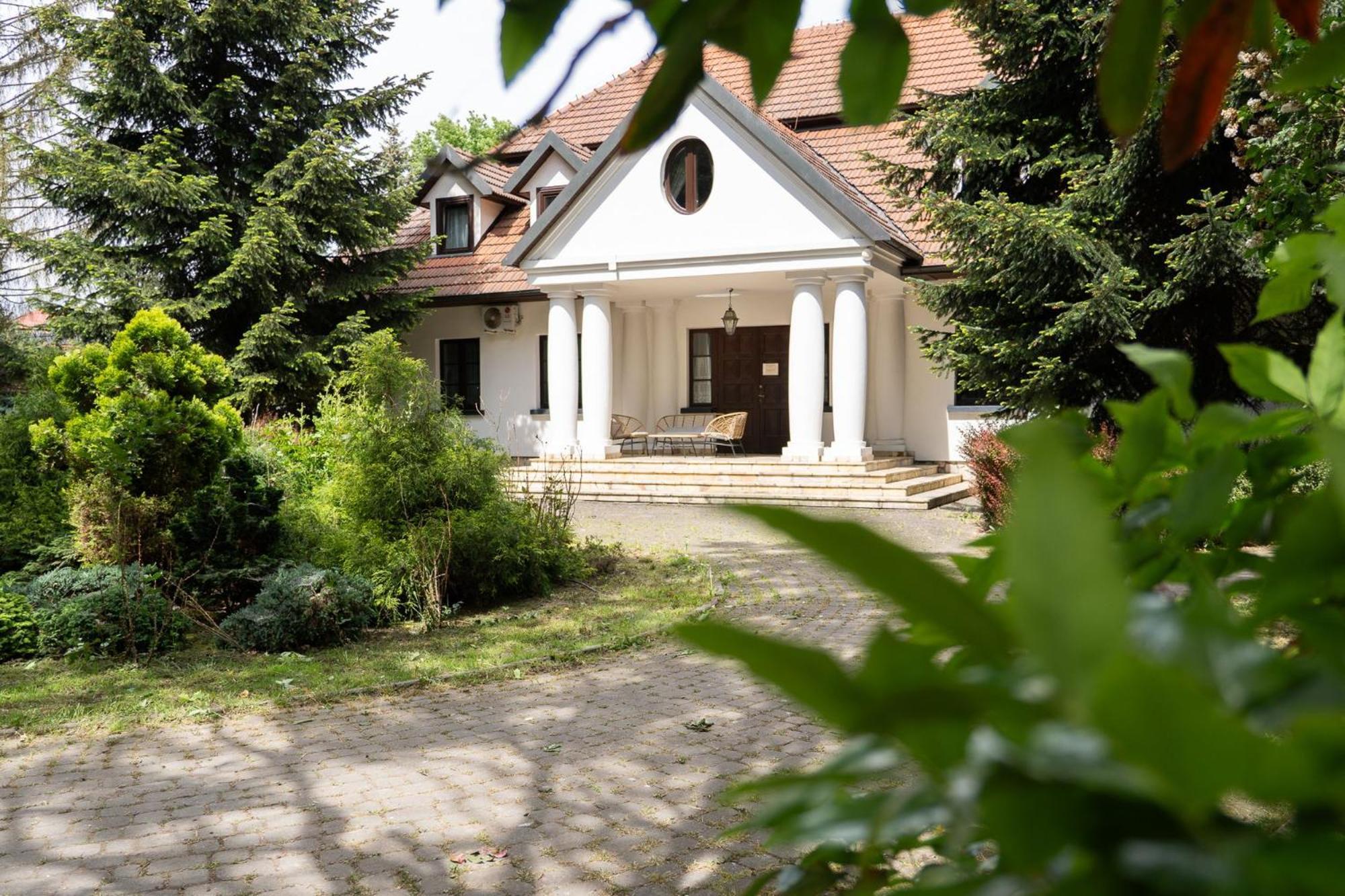 Apartamenty W Dworku Cheval Cracovia Esterno foto